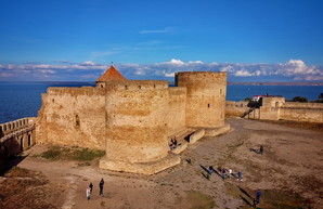 Средневековую крепость в Белгороде-Днестровском снова обещают реставрировать за счет государства (ФОТО, ВИДЕО)