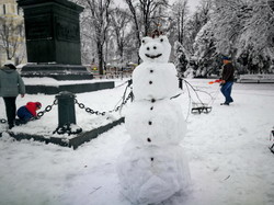 Снежный шторм накрыл Одессу (ФОТО, ВИДЕО)