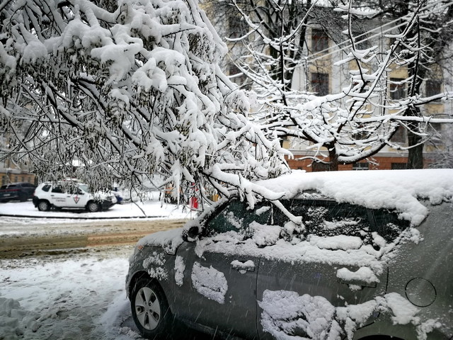 В Одессе наступил коллапс во время снежного циклона
