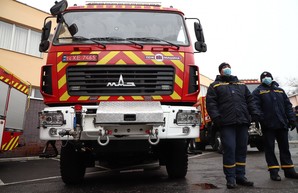Одесские пожарные получили новую технику по городской программе
