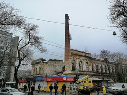 В Одессе рушится старинное здание женской гимназии (ФОТО, ВИДЕО)