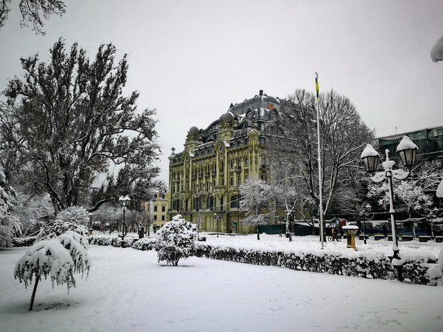 На Одессу снова надвигаются морозы и снегопады: школьники могут остаться дома