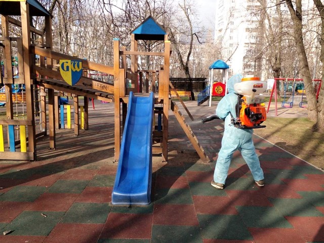 В Одессе дезинфицируют 90 детских площадок каждый день
