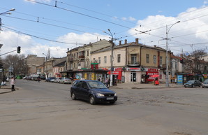 В Одессе ремонтируют дороги