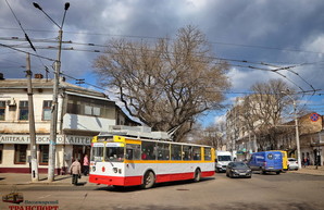 В Одессе ведут ямочный ремонт дорог