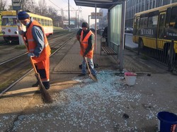 В Одессе вандалы уничтожают остановки общественного транспорта