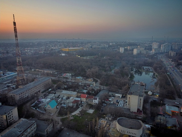 Как в Одессе выглядит район Молдаванки в лучах заходящего солнца (ФОТО, ВИДЕО)