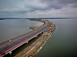 На автотрассе Одесса - Киев полностью открыли мост через Хаджибейский лиман (ВИДЕО)