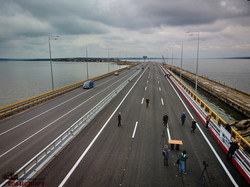 На автотрассе Одесса - Киев полностью открыли мост через Хаджибейский лиман (ВИДЕО)
