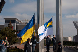 В Одессе на военных кораблях подняли флаги в память юбилея создания военного флота Украины
