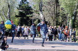 В Одессе отметили день Победы: с возложением цветов и драками (ВИДЕО)