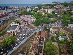 В Одессе снесли одно из старейших зданий города с 200-летней историей (ВИДЕО)