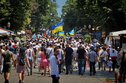 Одесский мегамарш вышиванок показали с высоты (ФОТО, ВИДЕО)