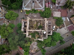 В Одессе показали с высоты руины Масонского дома: уже есть проект восстановления с дополнительными этажами (ВИДЕО)