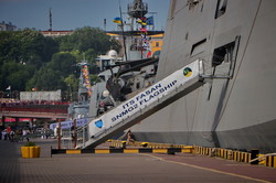 День флота Украины: как одесситам не дали увидеть корабли и президента (ФОТО, ВИДЕО)