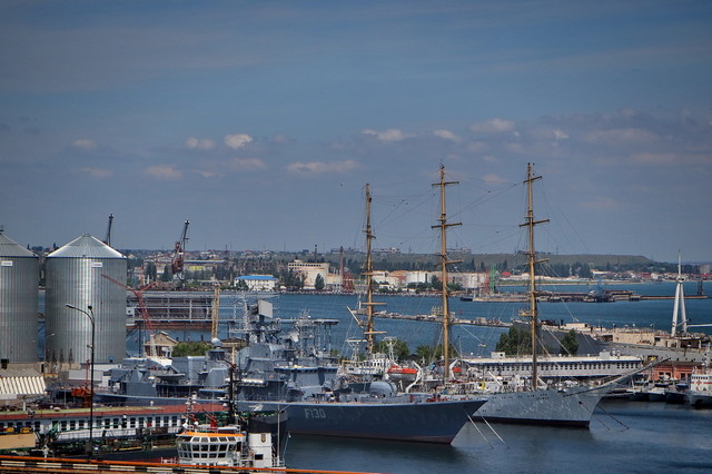 Флагман ВМС Украины отправился на ремонт