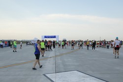 Новая взлетная полоса одесского аэропорта стала спортивной ареной