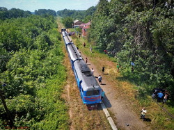 Ретро-поезд под паровозом на узкоколейке в Гайвороне: возобновится ли движение по узкой колее (ВИДЕО)