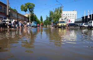 В Одессе затопило район Пересыпи (ФОТО)