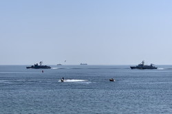 У берегов Одессы репетировали морской парад (ФОТО)