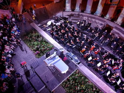 В Одессе начали отмечать День Независимости с грандиозного концерта классики (ФОТО, ВИДЕО)