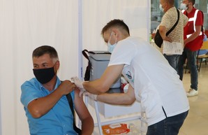 В Одессе за выходные получили прививки от COVID-19 почти 10 тысяч человек
