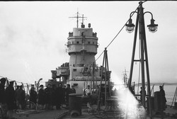 Как в Одессе принимали трофейные итальянские военные корабли (ФОТО)