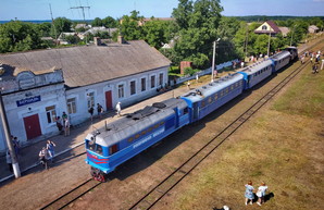 На Одесской железной дороге возобновляют движение поездов по узкоколейке (ВИДЕО)