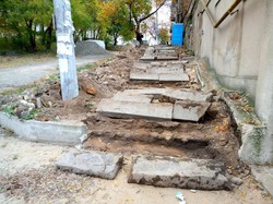 В Одессе начали ремонтировать лестницу около Дюковского парка