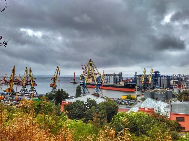 В порту Одессы сдадут в аренду старые склады