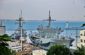 В Черном море находится соединение кораблей военного флота США