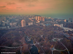 В Одессе показали удивительную красоту вечернего парка Победы (ФОТО, ВИДЕО)