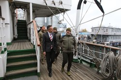 В Одесской области новый министр обороны ознакомился с инфраструктурой военного флота