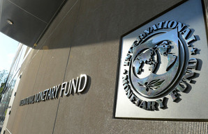 МВФ выделяет Украине второй транш кредита в 700 миллионов долларов.
