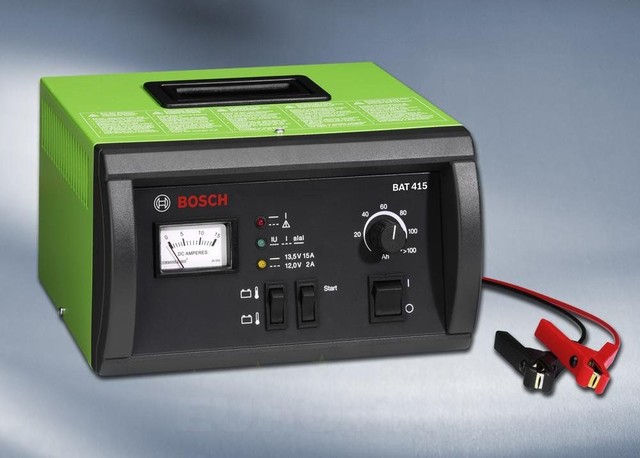 Какое зарядное устройство лучше подобрать для автомобильного аккумулятора?