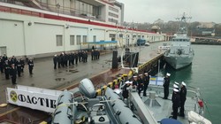 В Одессе подняли военно-морские флаги на катерах "Сумы" и "Фастов"