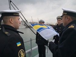 В Одессе подняли военно-морские флаги на катерах "Сумы" и "Фастов"