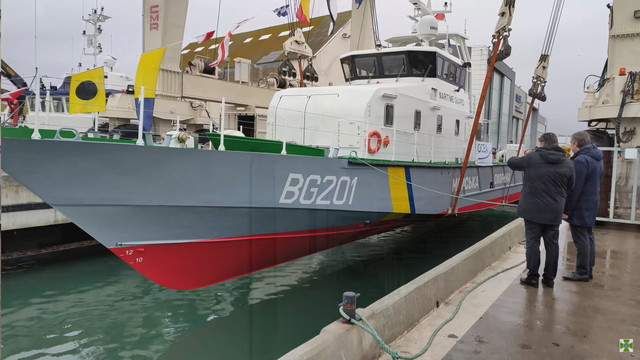 Для пограничников спустили на воду первый патрульный катер французского проекта
