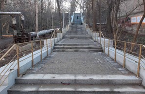 В Одессе закончили ремонт "Курсантской" лестницы