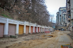 В Одессе начали бетонировать Деволановский спуск (ФОТО)