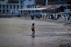 Как одесситы зимой в море купались (ФОТО, ВИДЕО)