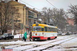 В Одессе снег не смог остановить транспорт (ФОТО, ВИДЕО)