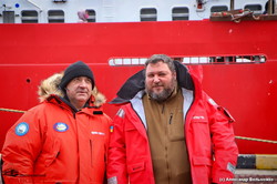 Ледокол "Ноосфера" отправился в первую антарктическую экспедицию под флагом Украины (ФОТО, ВИДЕО)