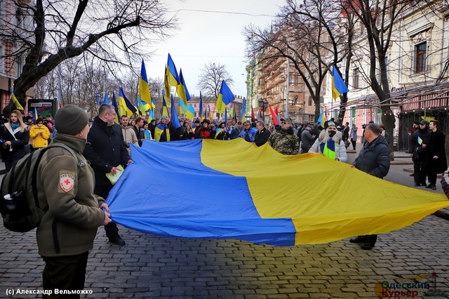 По Одессе прошел многотысячный марш единства украинцев (ФОТО, ВИДЕО)