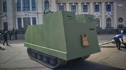 Юморина: в Одессе шуточно выгнали русских танком "На Испуг" (ВИДЕО)