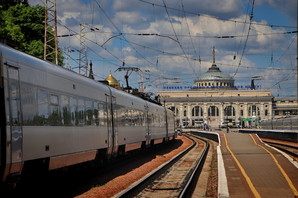 Залізниця повертає харчування у потяги "Інтерсіті"