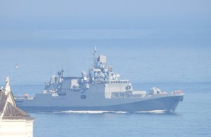 Флот россии проводит операцию в Черном море