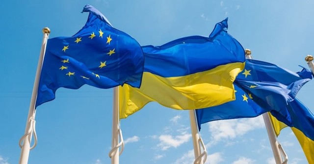 Украина официально получила статус кандидата в члены Европейского Союза