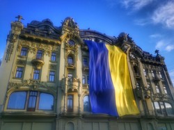 В Одессе подняли флаг Украины на "Большой Московской (ФОТО)