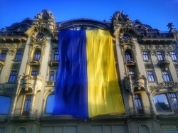В Одессе подняли флаг Украины на "Большой Московской (ФОТО)